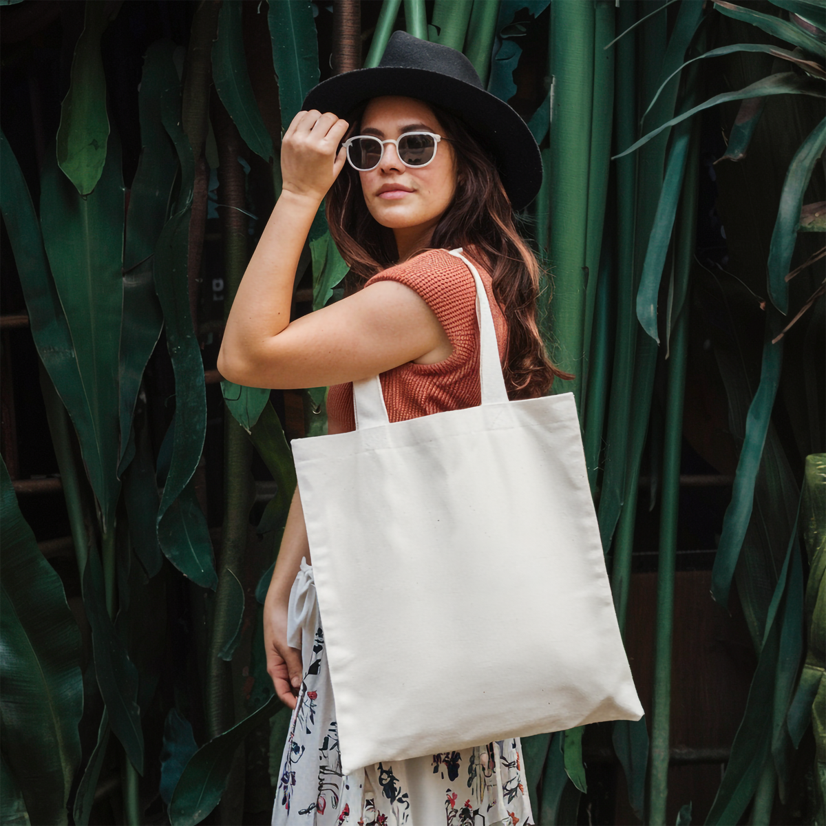 TOTE BAGS MOCKUP BUNDLE